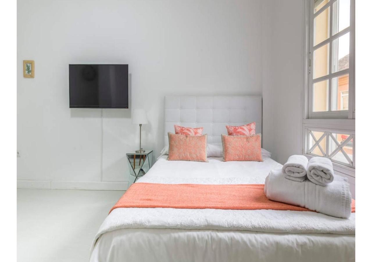 Lovely Studio At The City Heart! Malaga Bagian luar foto