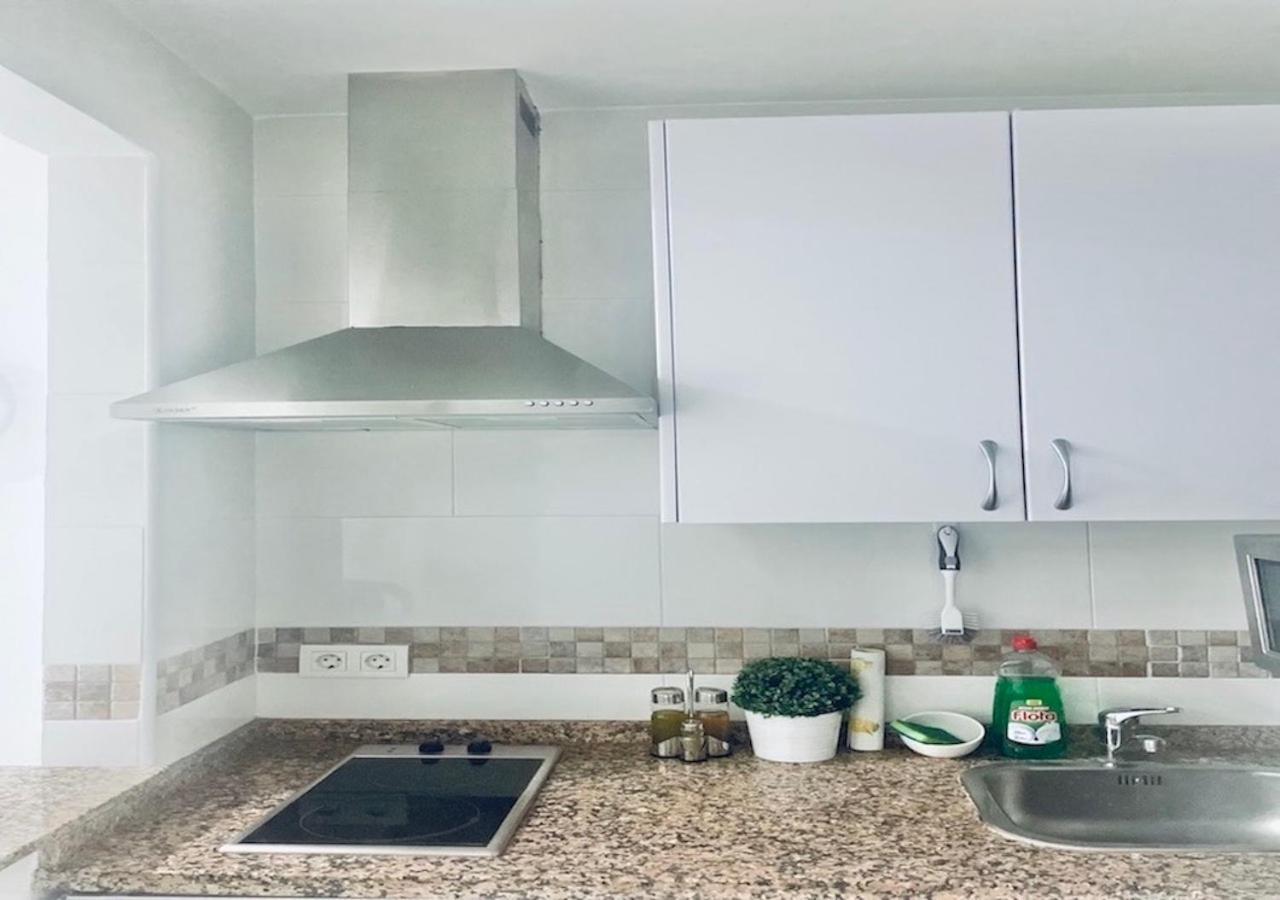 Lovely Studio At The City Heart! Malaga Bagian luar foto